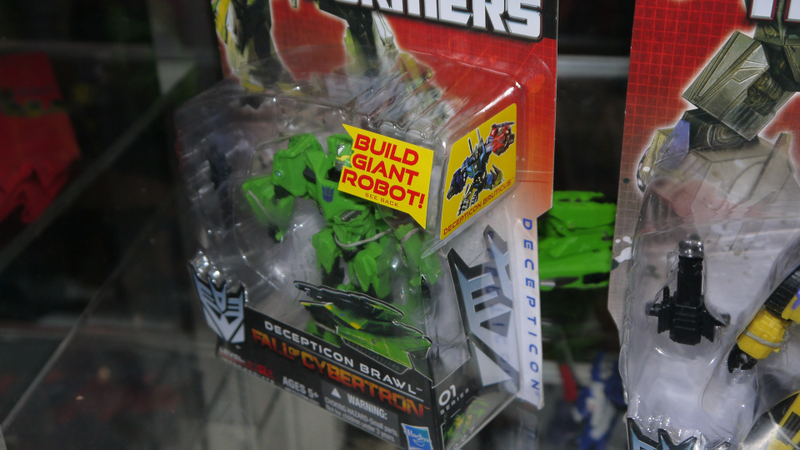 Illustration for article titled Don't Like Grimlock? Here are All the Transformers Hasbro Brought to San Diego